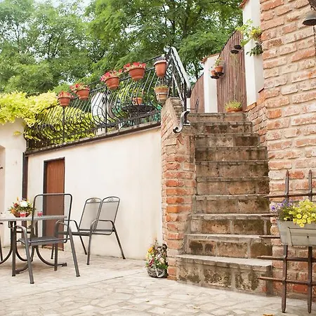 Zatisi Guest house 3*